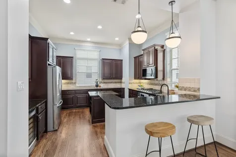 1621 W 23rd Street B Houston TX 77008