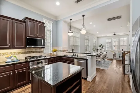 1621 W 23rd Street B Houston TX 77008