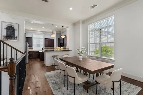 1621 W 23rd Street B Houston TX 77008