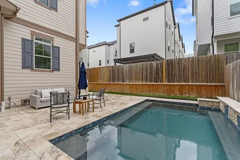 1621 W 23rd Street B Houston TX 77008