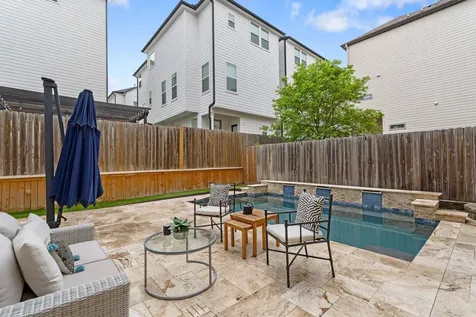 1621 W 23rd Street B Houston TX 77008