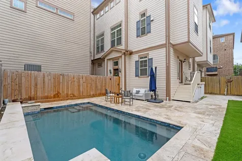 1621 W 23rd Street B Houston TX 77008