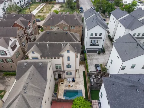 1621 W 23rd Street B Houston TX 77008