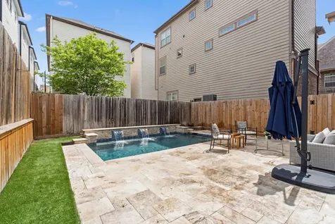 1621 W 23rd Street B Houston TX 77008