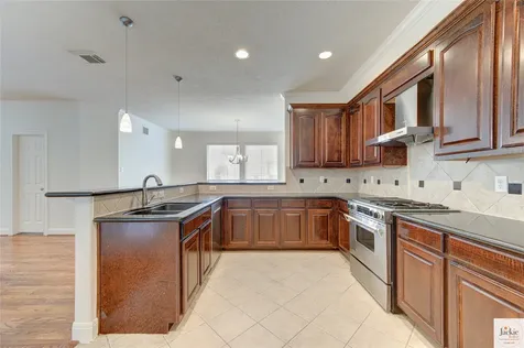 1322 Cohn Street Houston TX 77007