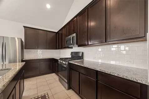 4519 Crescent Lake Circle Baytown TX 77521
