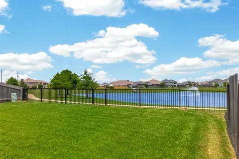 4519 Crescent Lake Circle Baytown TX 77521
