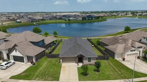 4519 Crescent Lake Circle Baytown TX 77521