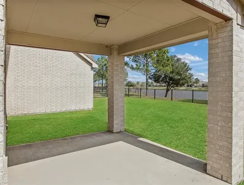 1995 Biscayne Lake Drive Pearland TX 77584