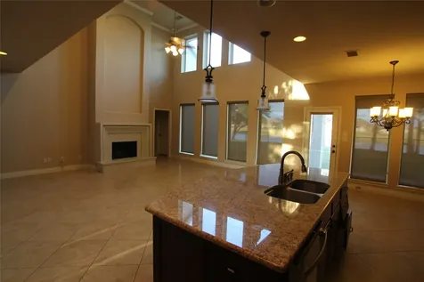 1995 Biscayne Lake Drive Pearland TX 77584