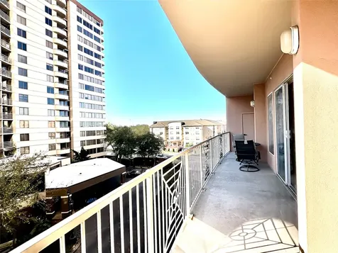 3505 Sage Road 406 Houston TX 77056