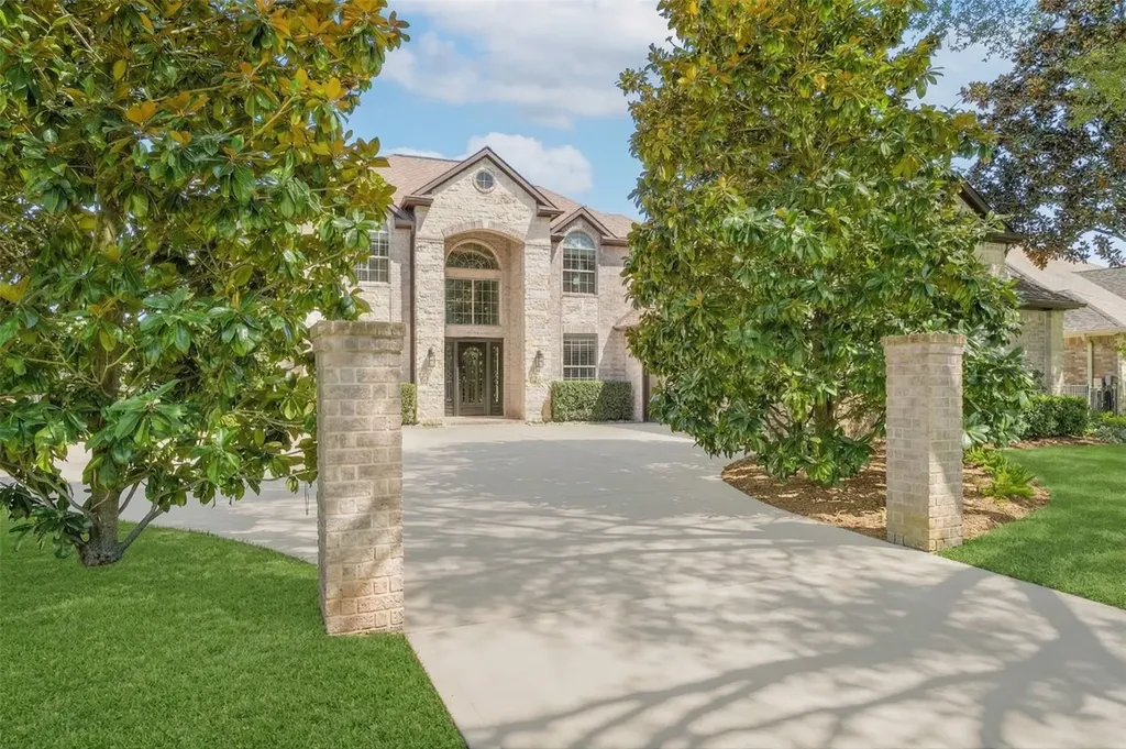 4302 Weston Drive Fulshear TX 77441