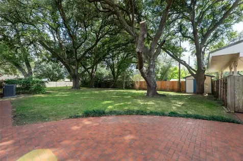 1426 Park Lane Wharton TX 77488