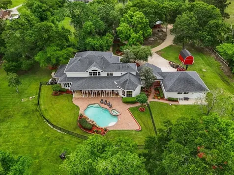1252 Briar Creek Drive Friendswood TX 77546