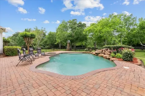 1252 Briar Creek Drive Friendswood TX 77546