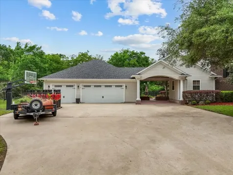 1252 Briar Creek Drive Friendswood TX 77546