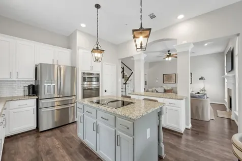 31 E Amberglow Circle The Woodlands TX 77381