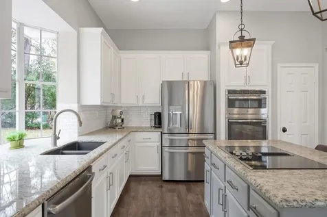 31 E Amberglow Circle The Woodlands TX 77381