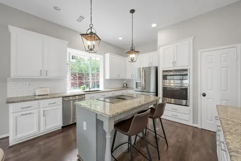 31 E Amberglow Circle The Woodlands TX 77381