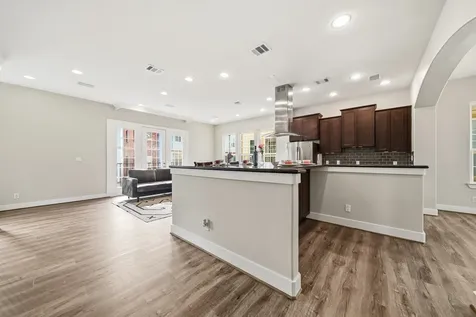 5525 Petty Street A Houston TX 77007