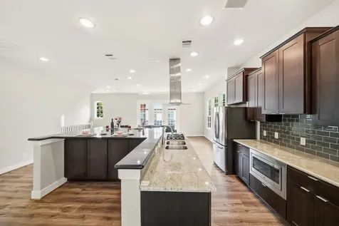 5525 Petty Street A Houston TX 77007