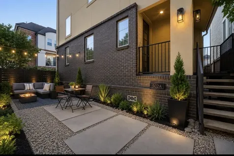 5525 Petty Street A Houston TX 77007