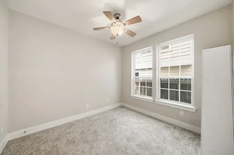 5525 Petty Street A Houston TX 77007
