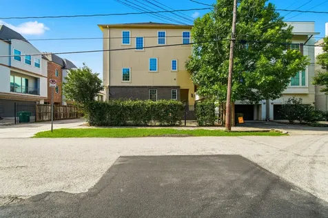 5525 Petty Street A Houston TX 77007