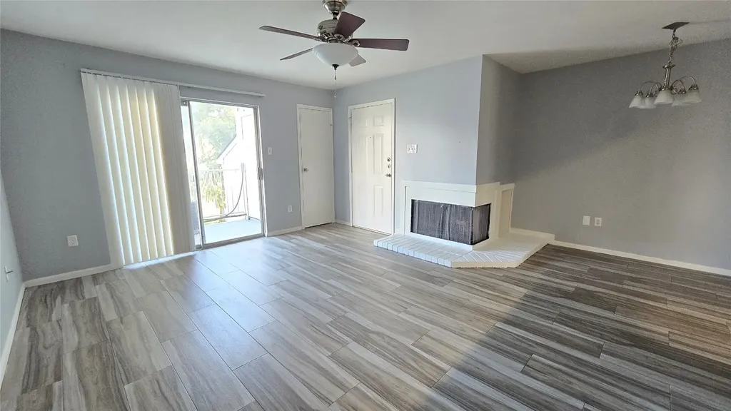 18617 Egret Bay Boulevard 504 Houston TX 77058