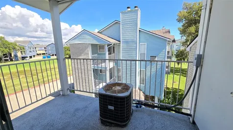 18617 Egret Bay Boulevard 504 Houston TX 77058
