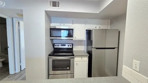 18617 Egret Bay Boulevard 504 Houston TX 77058
