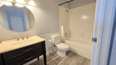 18617 Egret Bay Boulevard 504 Houston TX 77058