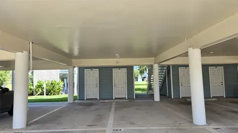 18617 Egret Bay Boulevard 504 Houston TX 77058
