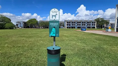 18617 Egret Bay Boulevard 504 Houston TX 77058