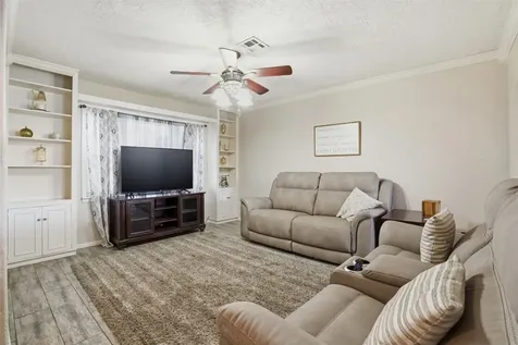 308 Moody Avenue League City TX 77573