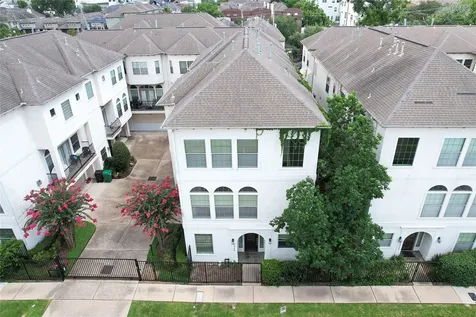 5914 Center Street Houston TX 77007