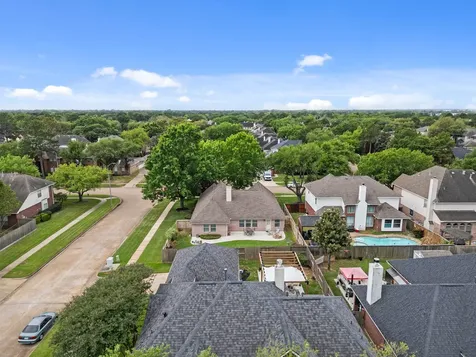 15834 Red Hill Trail Houston TX 77095