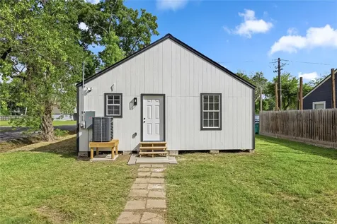 300 Hafer Street Baytown TX 77520