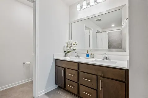 2873 Shimmer Edge Drive Katy TX 77493