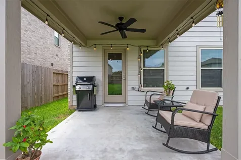 2873 Shimmer Edge Drive Katy TX 77493