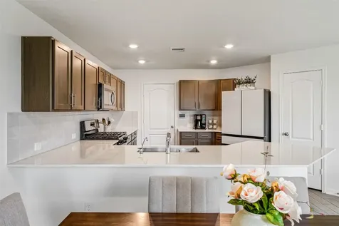 2873 Shimmer Edge Drive Katy TX 77493