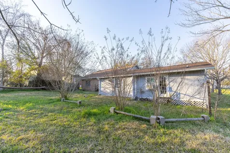 1425 15th Street Huntsville TX 77340