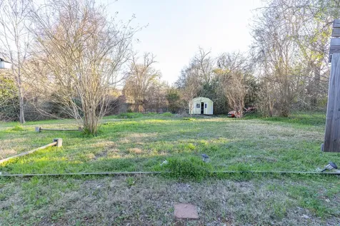 1425 15th Street Huntsville TX 77340