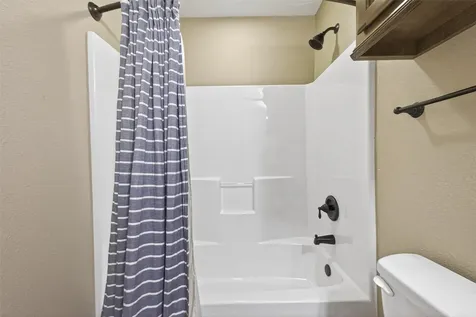 255 Mossy Meadow Drive West Columbia TX 77486