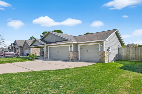 255 Mossy Meadow Drive West Columbia TX 77486
