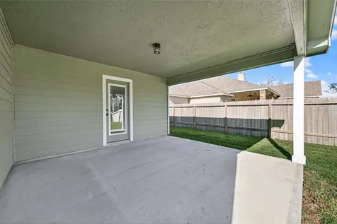 255 Mossy Meadow Drive West Columbia TX 77486
