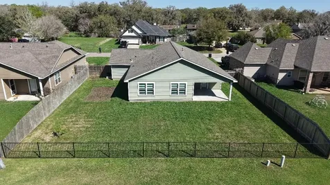 255 Mossy Meadow Drive West Columbia TX 77486