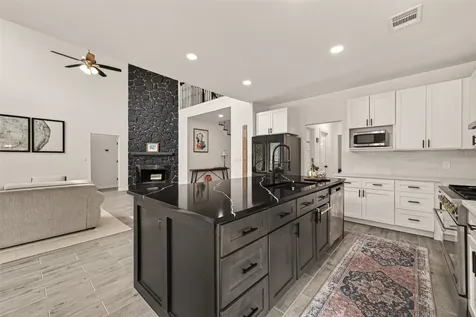4423 Parkwater Cove Court SE Sugar Land TX 77479