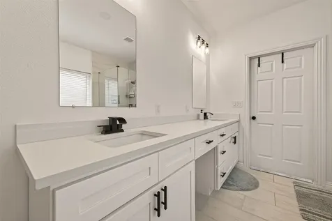 4423 Parkwater Cove Court SE Sugar Land TX 77479