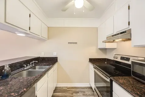 7140 N Holiday Drive Galveston TX 77550
